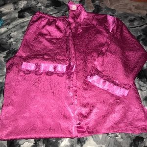 Vintage silk like pink pajama set w lace